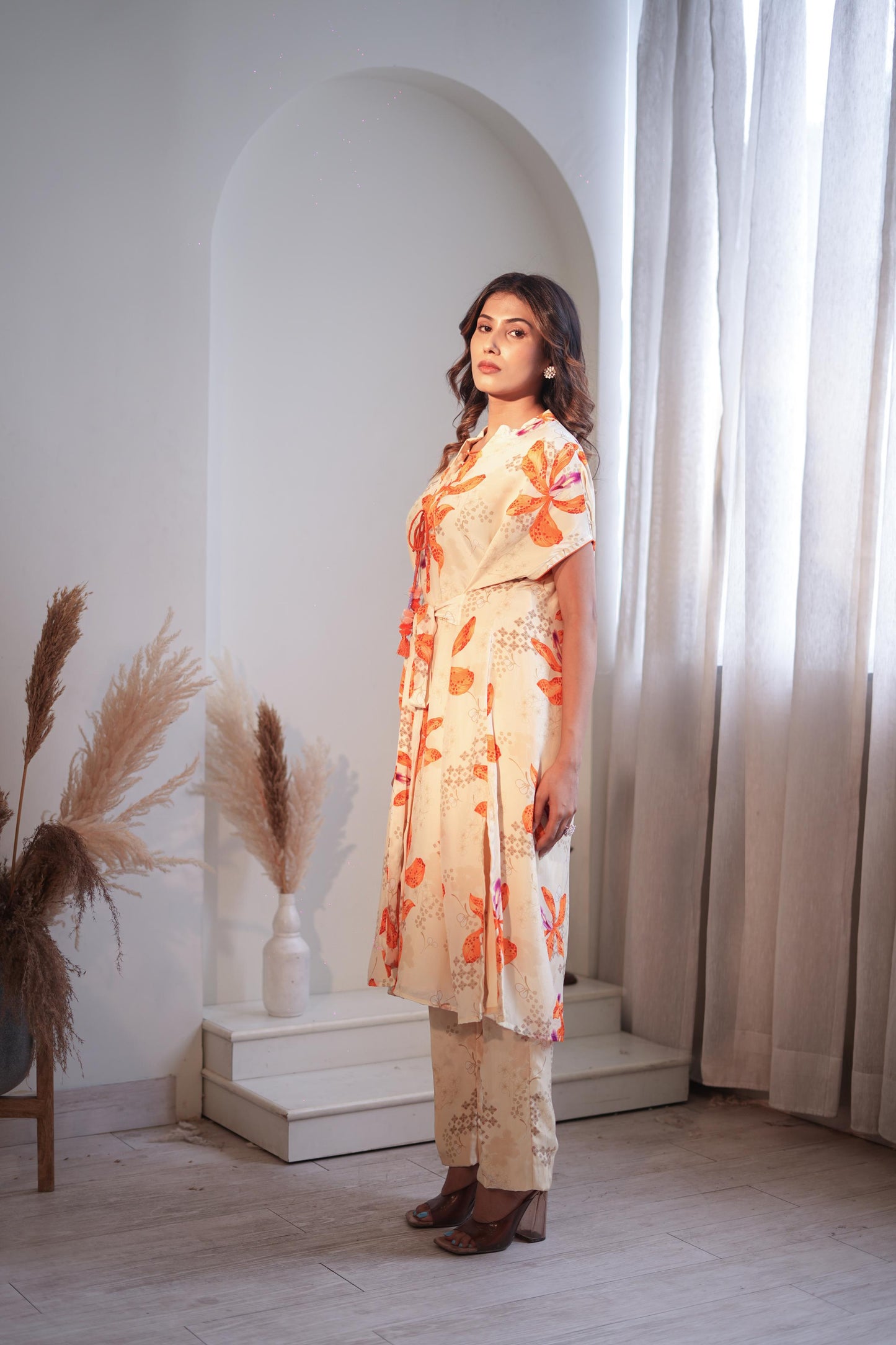 Misty Ivory Lily Tie Up Set