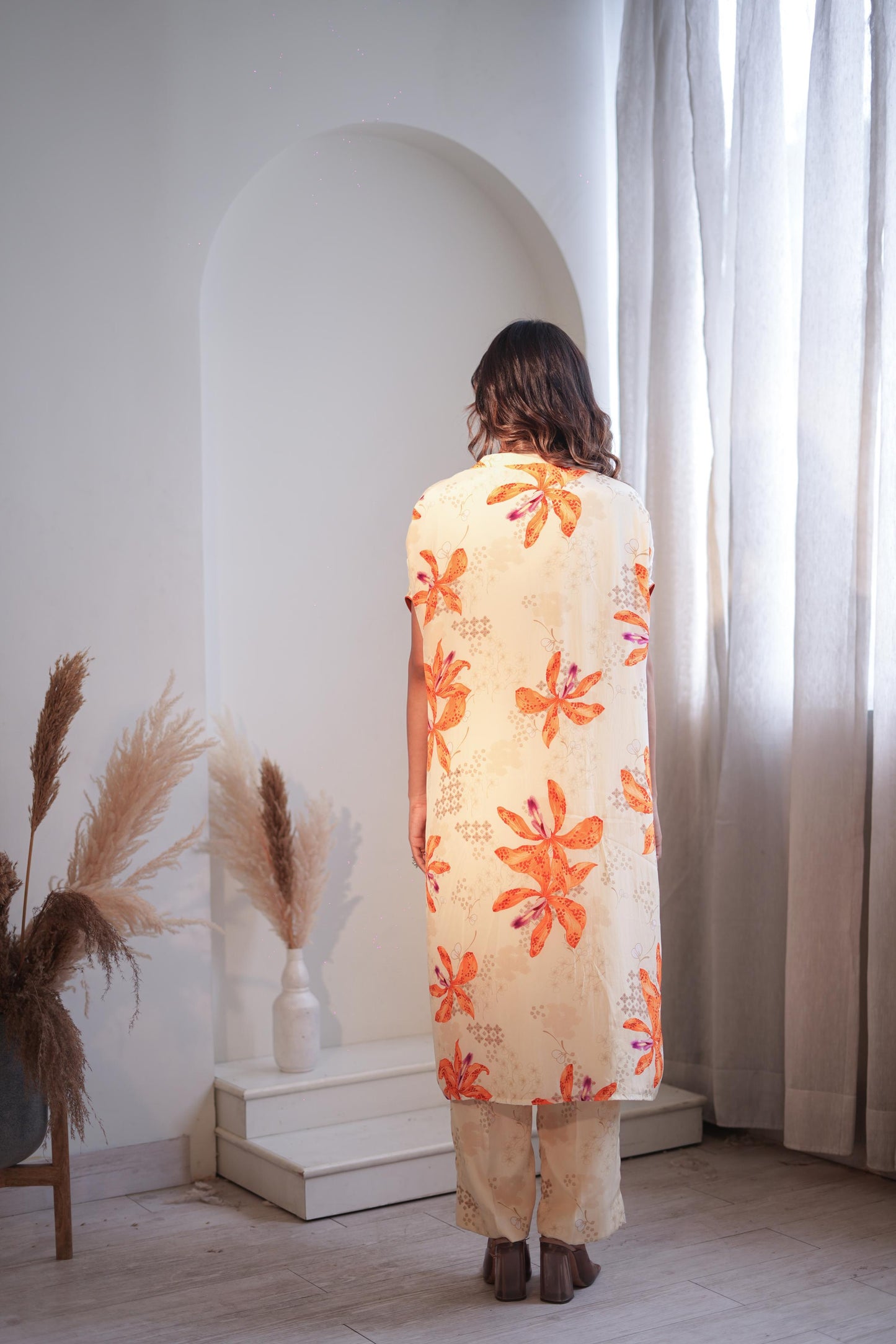 Misty Ivory Lily Tie Up Set