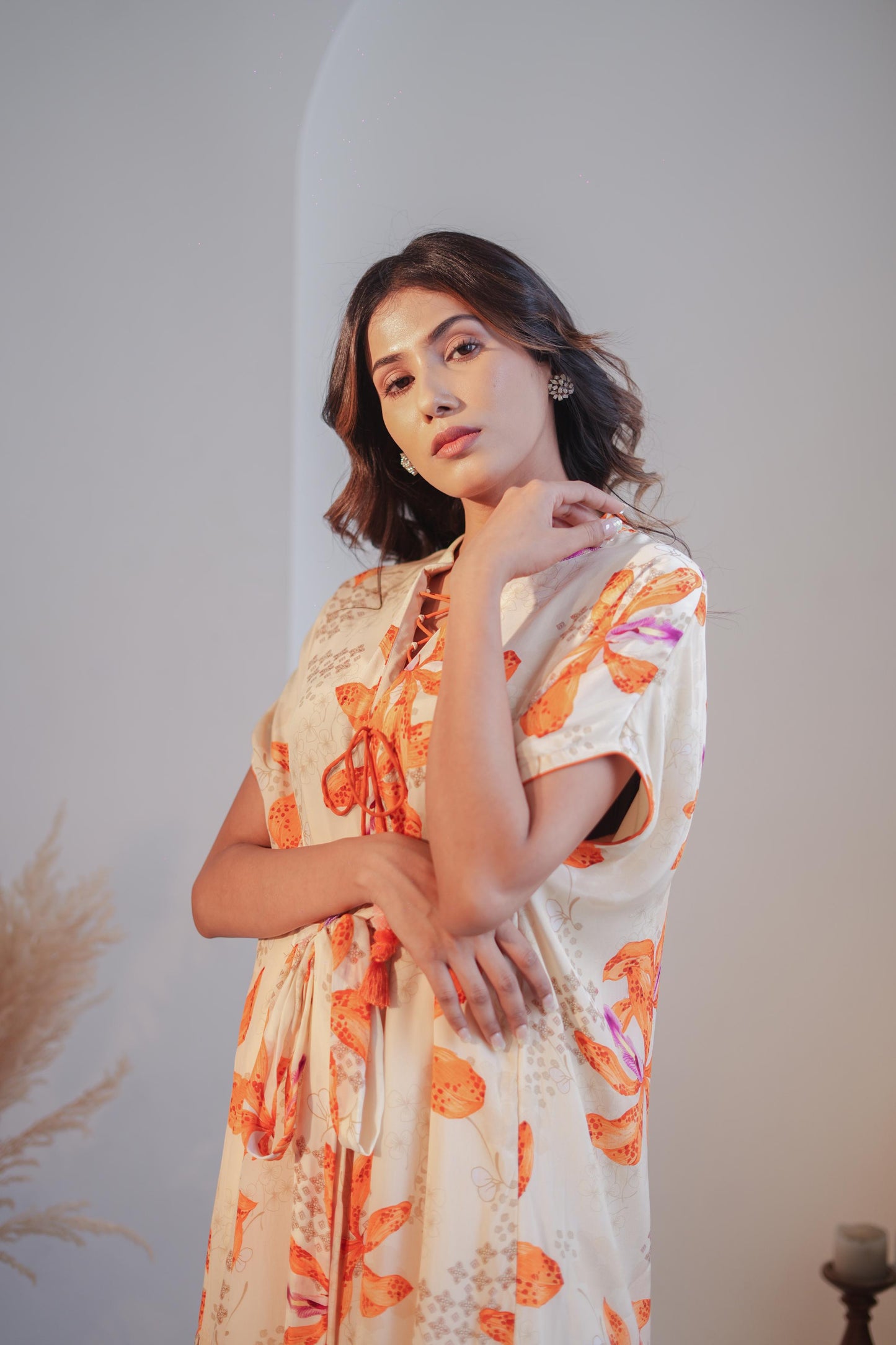 Misty Ivory Lily Tie Up Set