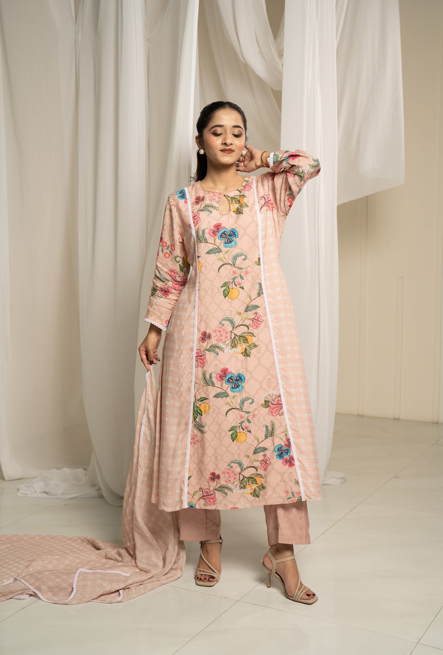 ROSE PANEL KURTA SET