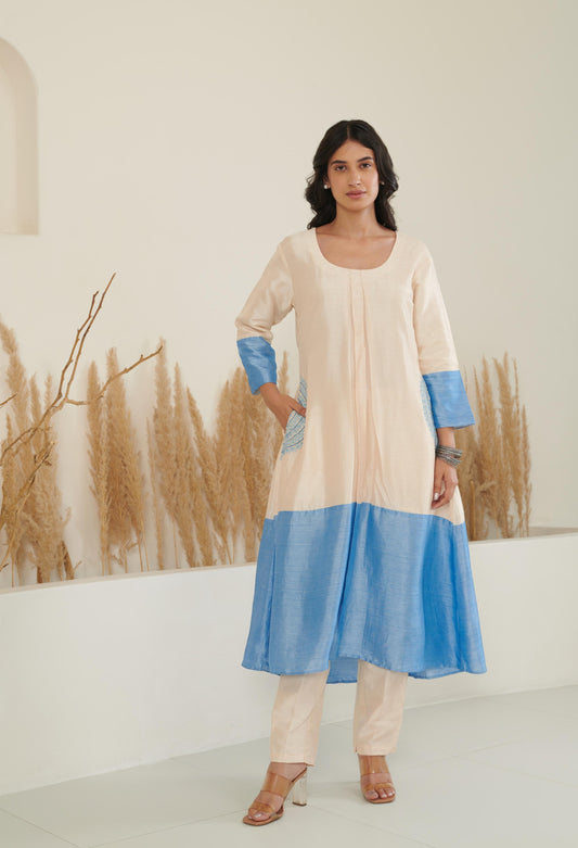Sol Colour Block Kurta Set - Ivory/Blue